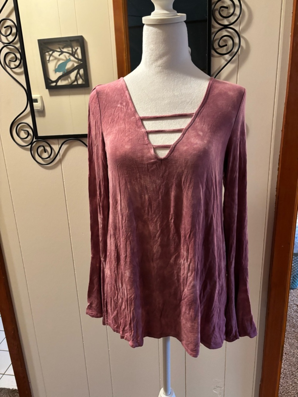 Women's Dusty Rose Strappy V-Neck Long Sleeve Tee